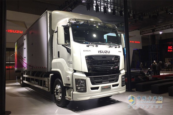 Auto Shanghai 2017: New Qingling&ISUZU GIGA Heavy Truck Released