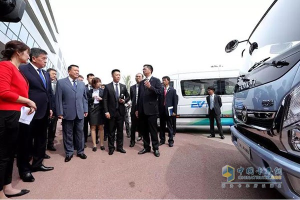 Kyrgyzstan President Visits Foton