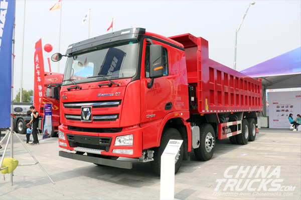 XCMG Brings Six Star Vehicles On Display at Liangshan Special Vehicle Expo