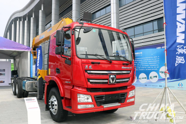 XCMG Brings Six Star Vehicles On Display at Liangshan Special Vehicle Expo