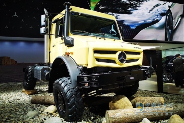 Daimler Brings its Latest Products on Display at CIIE