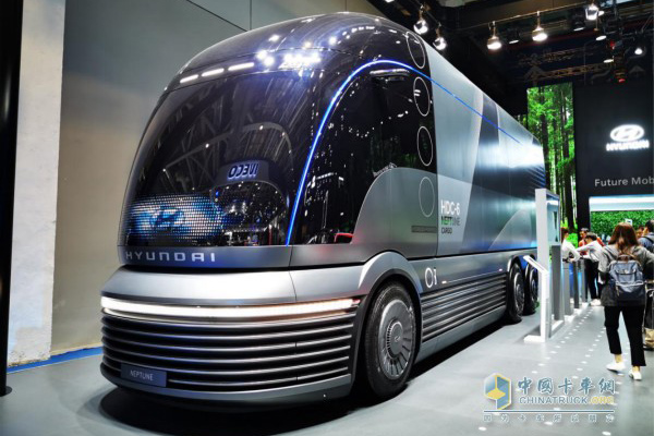 Hyundai Showcases NEPTUNE Fuel Cell Concept Truck Concept at CIIE