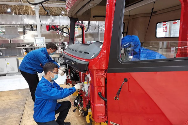 President Xi jinping Inspects Shaanxi Automobile Holding Group