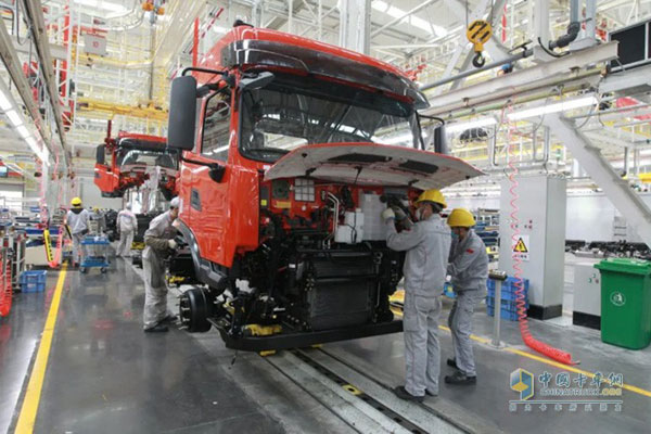 Dongfeng Trucks’ Daily Output Hit 805 Units, at an All-time High