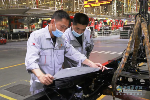 Dongfeng Trucks’ Daily Output Hit 805 Units, at an All-time High