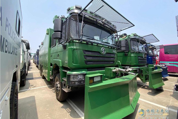 SHACMAN Exports a Batch of Police Vehicles to Zambia