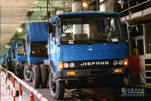 Seven Generations of Jiefang Trucks Tracks 70 Years of Innovation