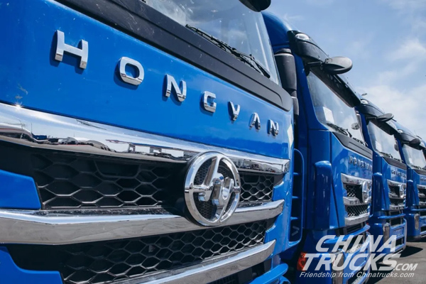 SAIC Hongyan Exports 500 LNG Heavy-duty Trucks to Russia