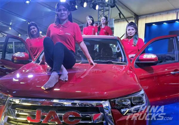 JAC T8 Made Its Debut on Dhaka Commercial Automotive Show 2022 in Bangladesh