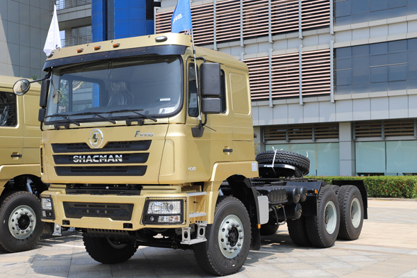 First Batch of over 200 SHACMAN F3000 Trailer Trucks Sending off to Mongolia