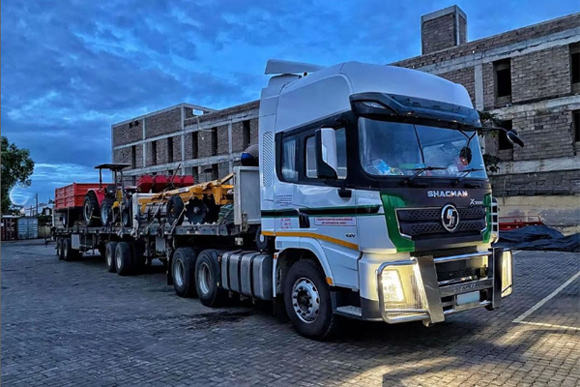 SHACMAN X3000 Trailer Trucks in Mozambique