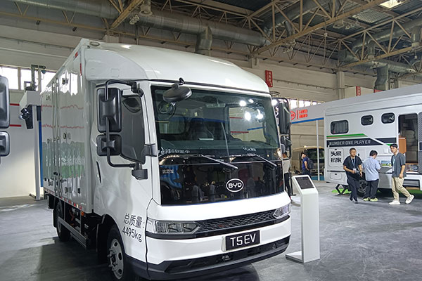 Trucks Exhibited at 2024 Beijing International Exhibition on Buses, Trucks & Components 