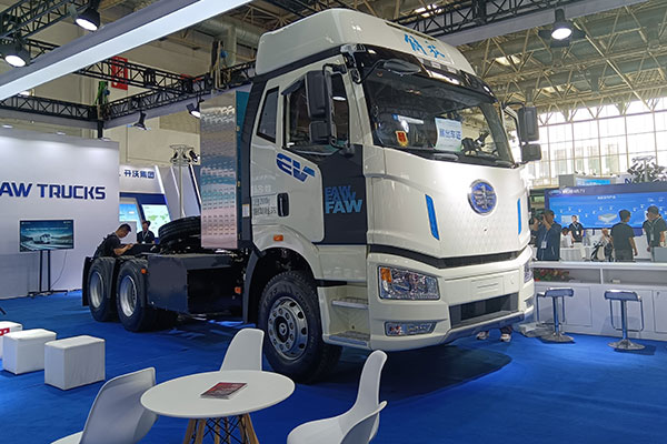 Trucks Exhibited at 2024 Beijing International Exhibition on Buses, Trucks & Components 