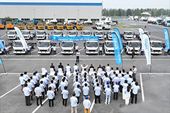 100 SHACMAN X9 Light Trucks Shipped to the Gulf Region