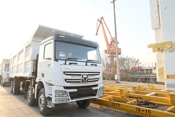 XCMG Delivers 100 XG1 DH400T Dump Trucks to Indonesia